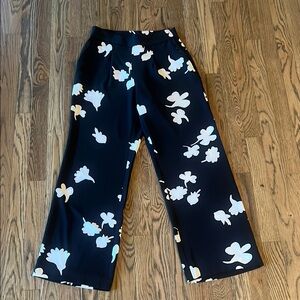 Ann Taylor Black Floral, Wide Leg Pants Size 00P